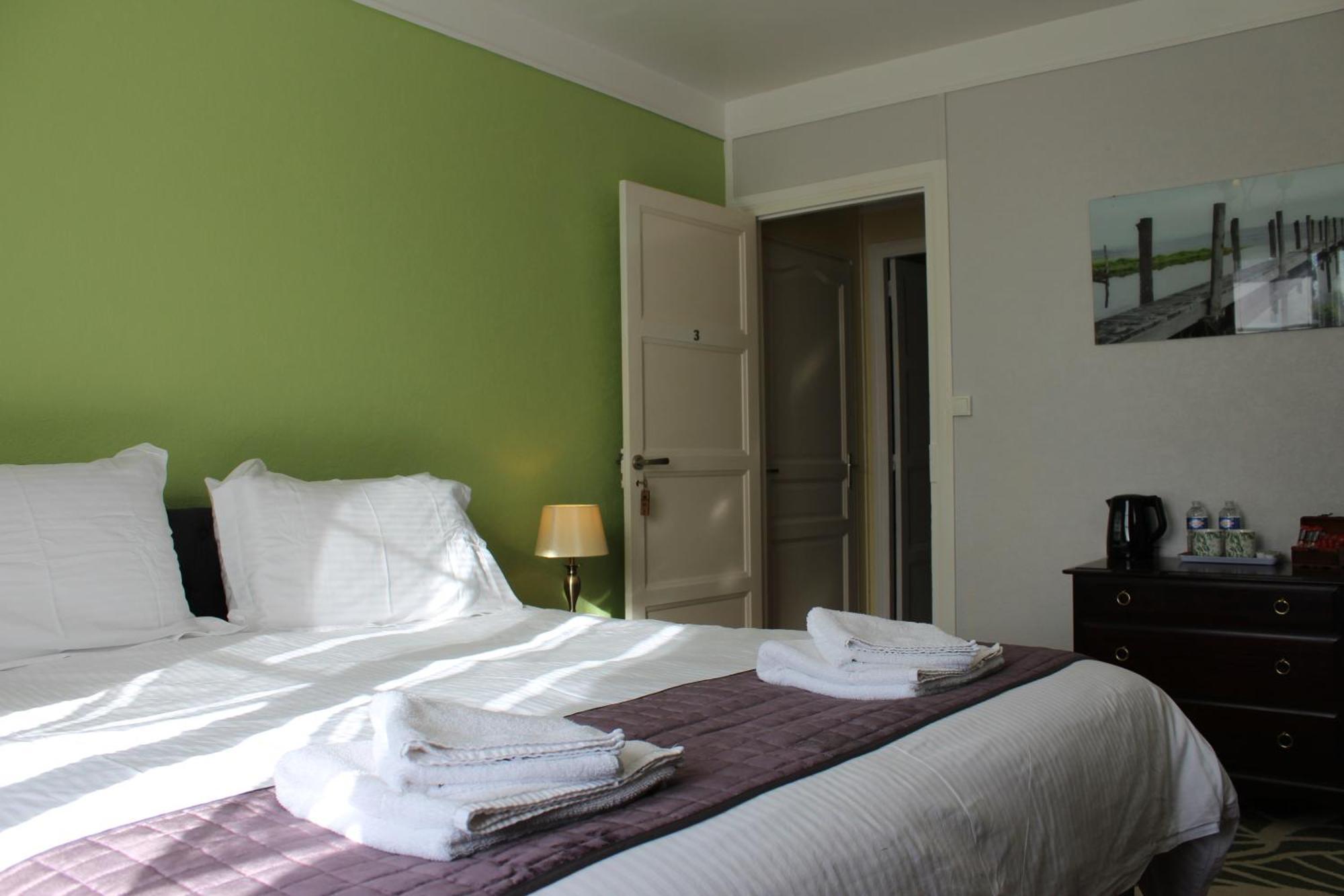Le Clos Castel Raids Ngoại thất bức ảnh